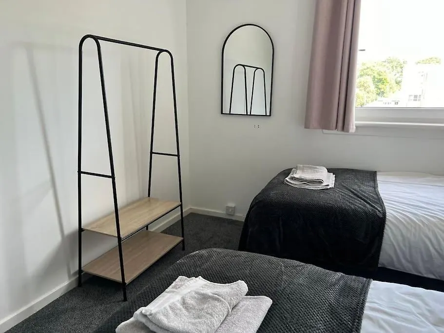 Charming, Modern Flat Sleeps 5 Apartment Tayport