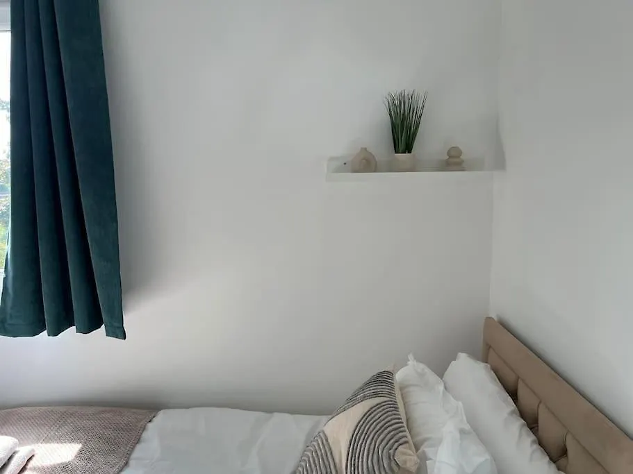 Charming, Modern Flat Sleeps 5 Apartment Tayport United Kingdom