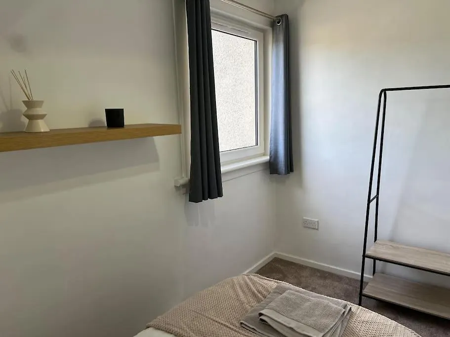 Charming, Modern Flat Sleeps 5 Apartment Tayport