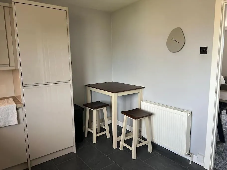 Charming, Modern Flat Sleeps 5 Apartment Tayport
