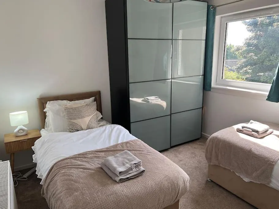 Charming, Modern Flat Sleeps 5 Apartment Tayport